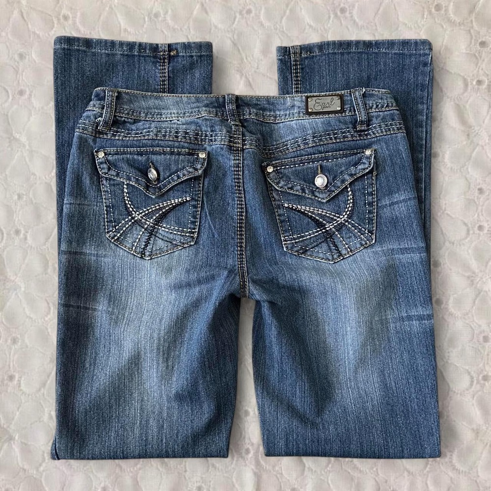Y2K style Earl jeans bootcut jeans with cute back pockets size 8